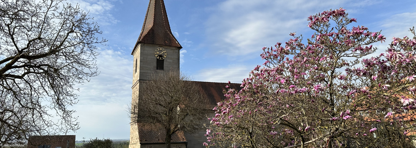 Außenansicht Kirche Fünfbronn