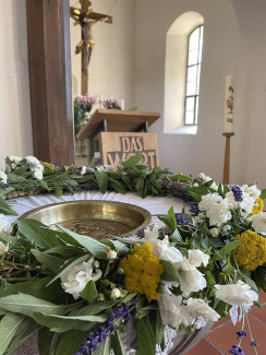 Taufstein Fünfbronn